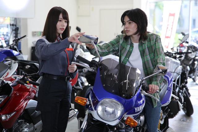 画像: 「バイク王」が見どころ満載の新CMを解禁！ SNSでバズったあの人も再登場、さらに公開記念としてQuoカードPayを毎日プレゼントする太っ腹キャンペーンを開始 - webオートバイ