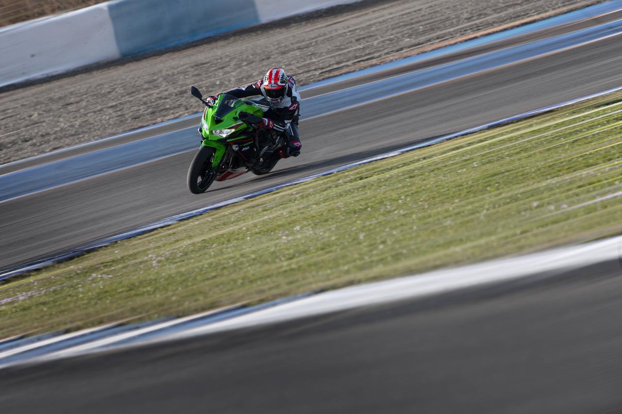 17番目の画像 - 【写真23枚】カワサキ「ニンジャ ZX-25R / SE / SE KRT