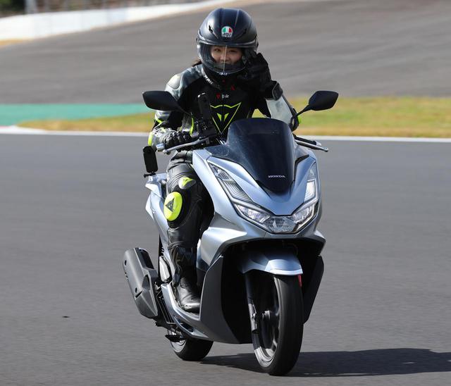 ホンダ Pcx Pcx160 の最高速を計測 160と125の差も比較 平嶋夏海が富士スピードウェイで全力アタック Webオートバイ
