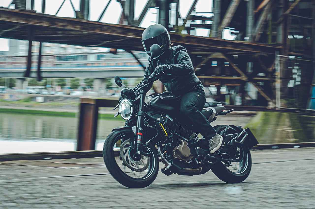 ③ハスクバーナスヴァルトピレン125 2021年モデル たかが125cc、されど125cc──新型ハスクバーナ・スヴァルト