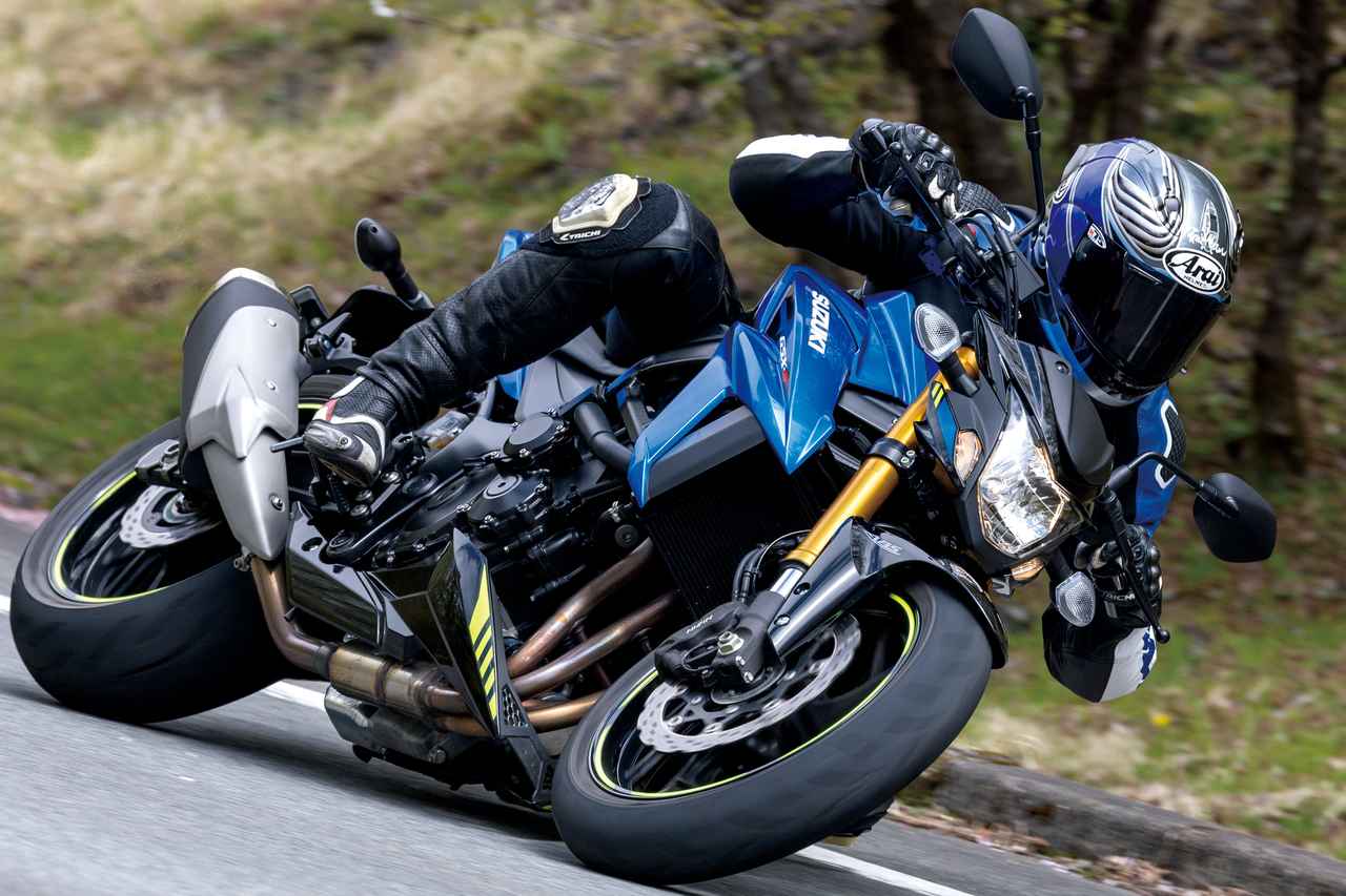 要納期確認 アクティブ BUILD A LINE アルミ S-TYPE (フロント) スモーク GSR750 11-14 *ABS不可 20551554S GSX-R750譲りのエンジンを持つ“ナナハン”ストリートファイター・GSR750 ABS まとめ - バイクニュース - タンデムスタイル 