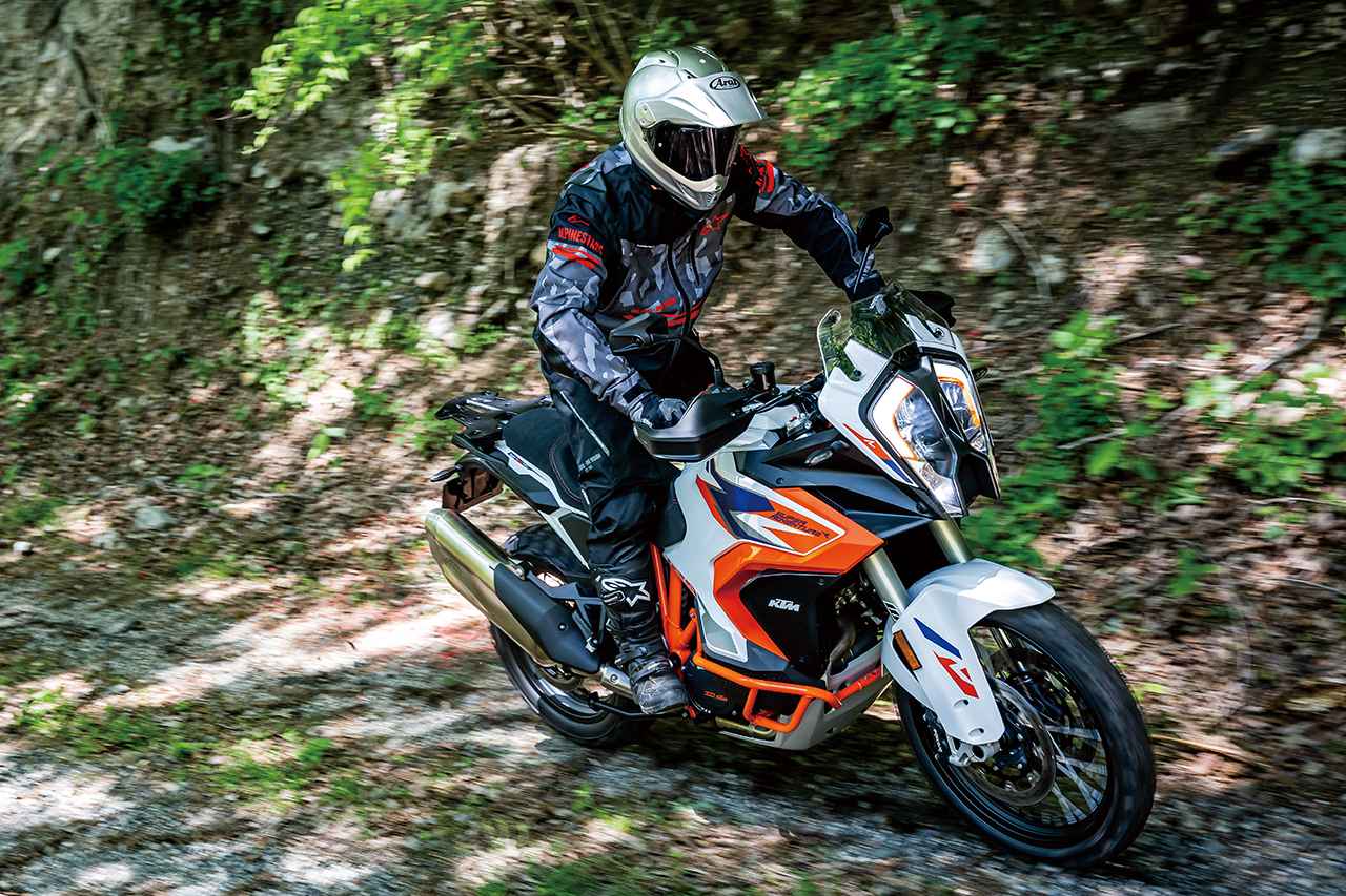 KTM「1290 スーパーアドベンチャーR」レビュー｜大柄な車格に秘められ
