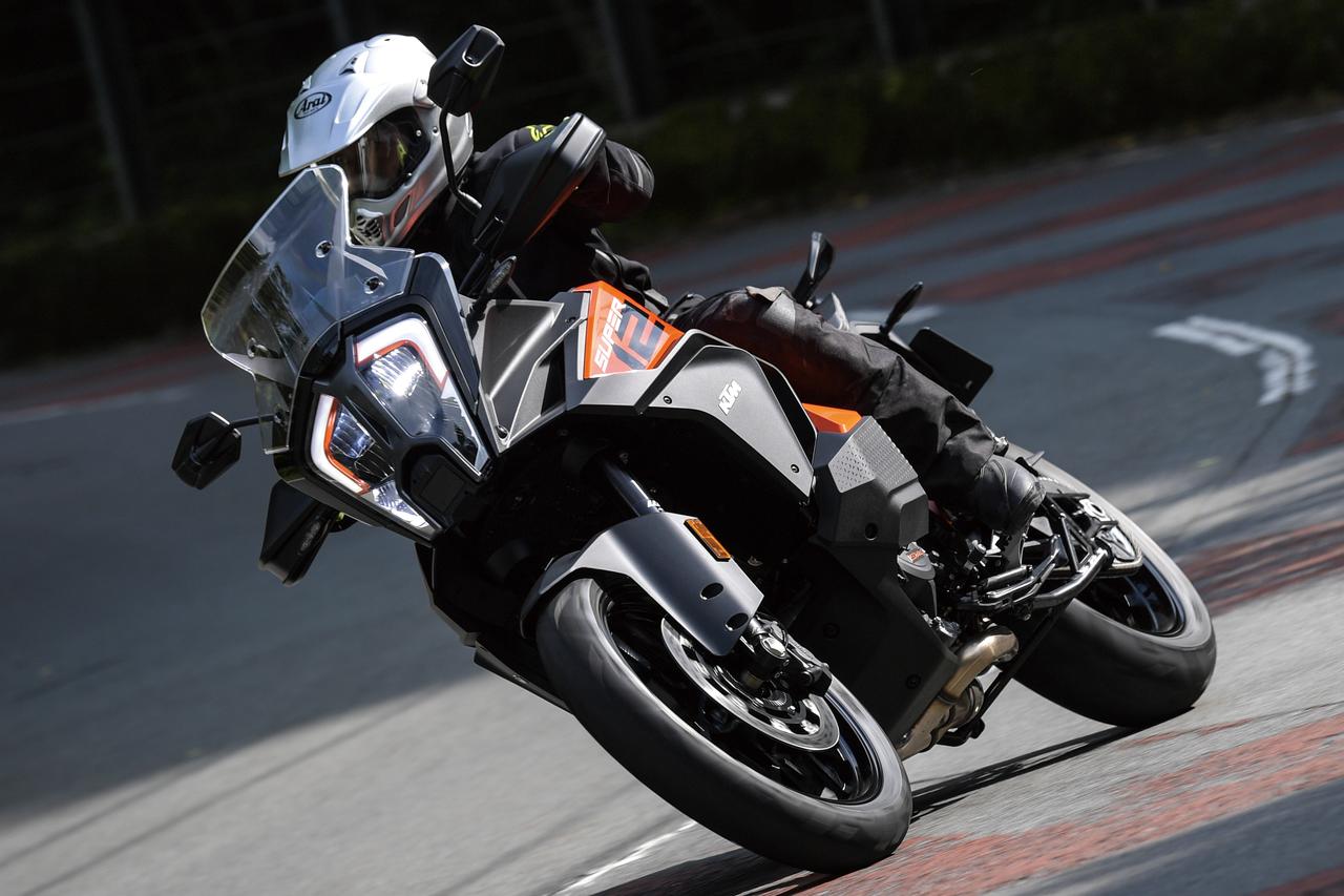 KTM「1290スーパーアドベンチャーS」レビュー｜多彩な電子制御装備だけ