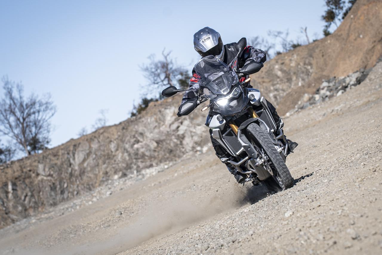 インプレ】トライアンフ新型「タイガー900」シリーズ｜それぞれに特徴