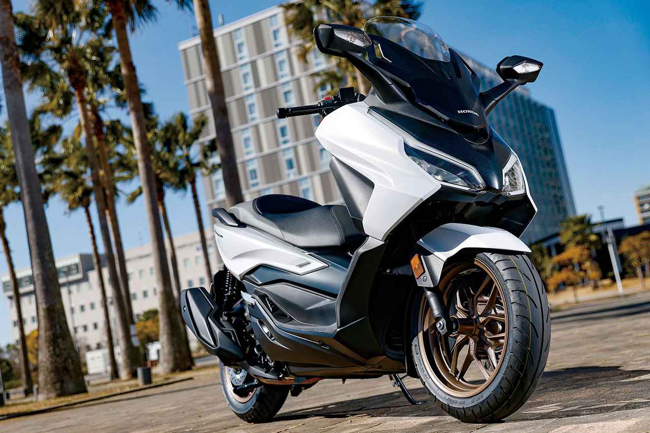 画像: Honda FORZA 2025年モデル 総排気量：249cc エンジン形式：水冷4ストSOHC4バルブ単気筒 シート高：780mm 車両重量：186kg 発売日：2025年1月16日 税込価格：78万1000円