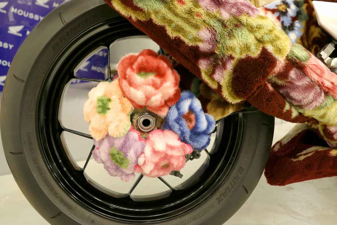 画像7: CBRが“もっふもふ”！ ホンダとマウジーのコラボ第3弾が発表｜レブル1100のラッピング車両＆新作アパレルの展示！ アーティストとのコラボギャラリーも併催