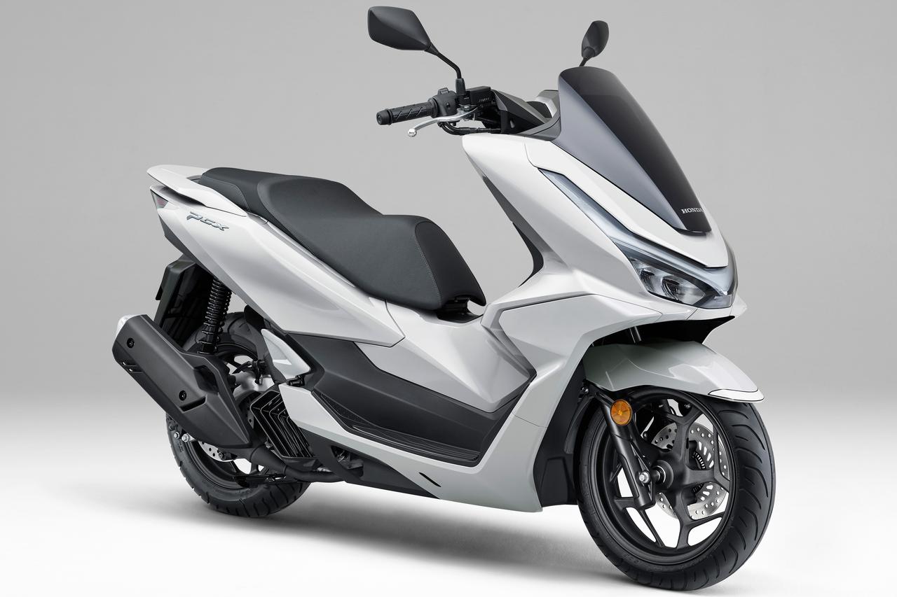 画像3: 〈これは文句なし〉人気の原二スクーター・ホンダ「PCX」（2025年）の走りはカタログスペック以上のゆとり＆流麗なデザインも魅力のひとつ