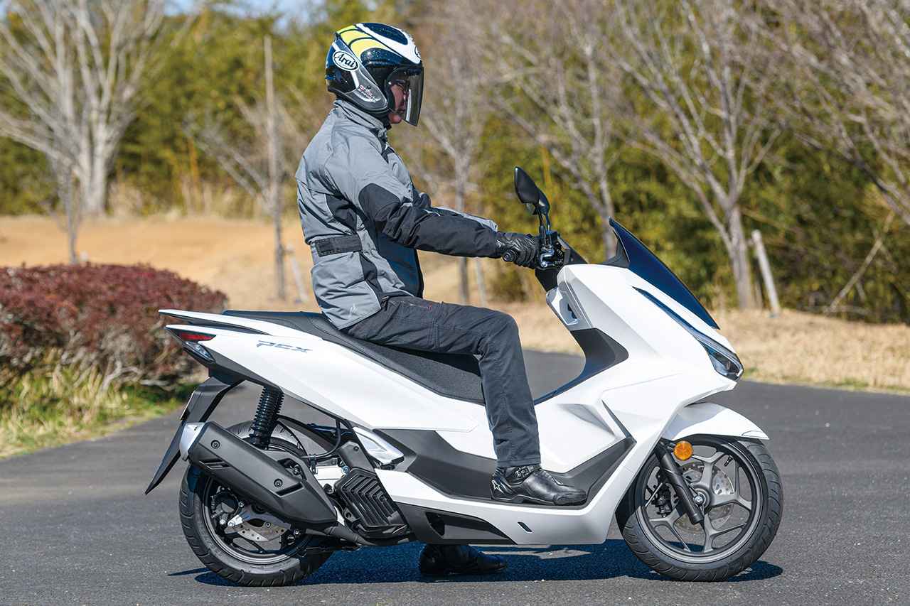 画像1: ホンダ「PCX」ライディングポジション・足つき性