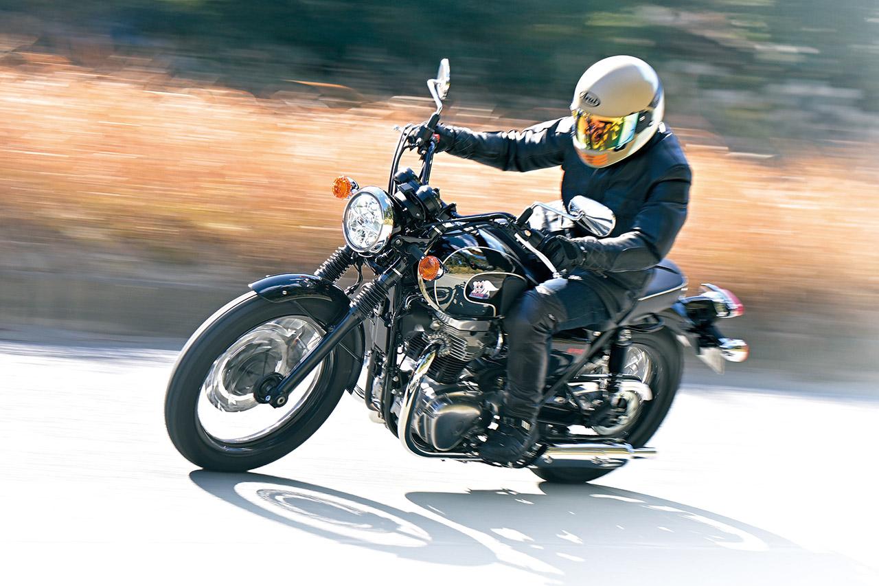 画像 : 6番目の画像 - 【写真14枚】カワサキ「メグロ K3」VS ロイヤルエンフィールド「ショットガン650」 - webオートバイ