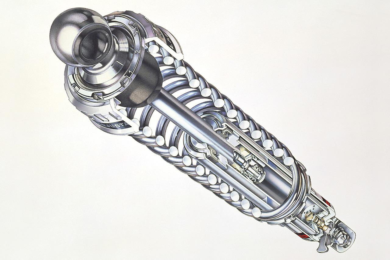 画像: FVQダンパーと呼ばれるリアショックを採用。動作速度に応じて可変的な減衰力特性を備え、圧側2段、伸側3段の減衰力調整が可能。