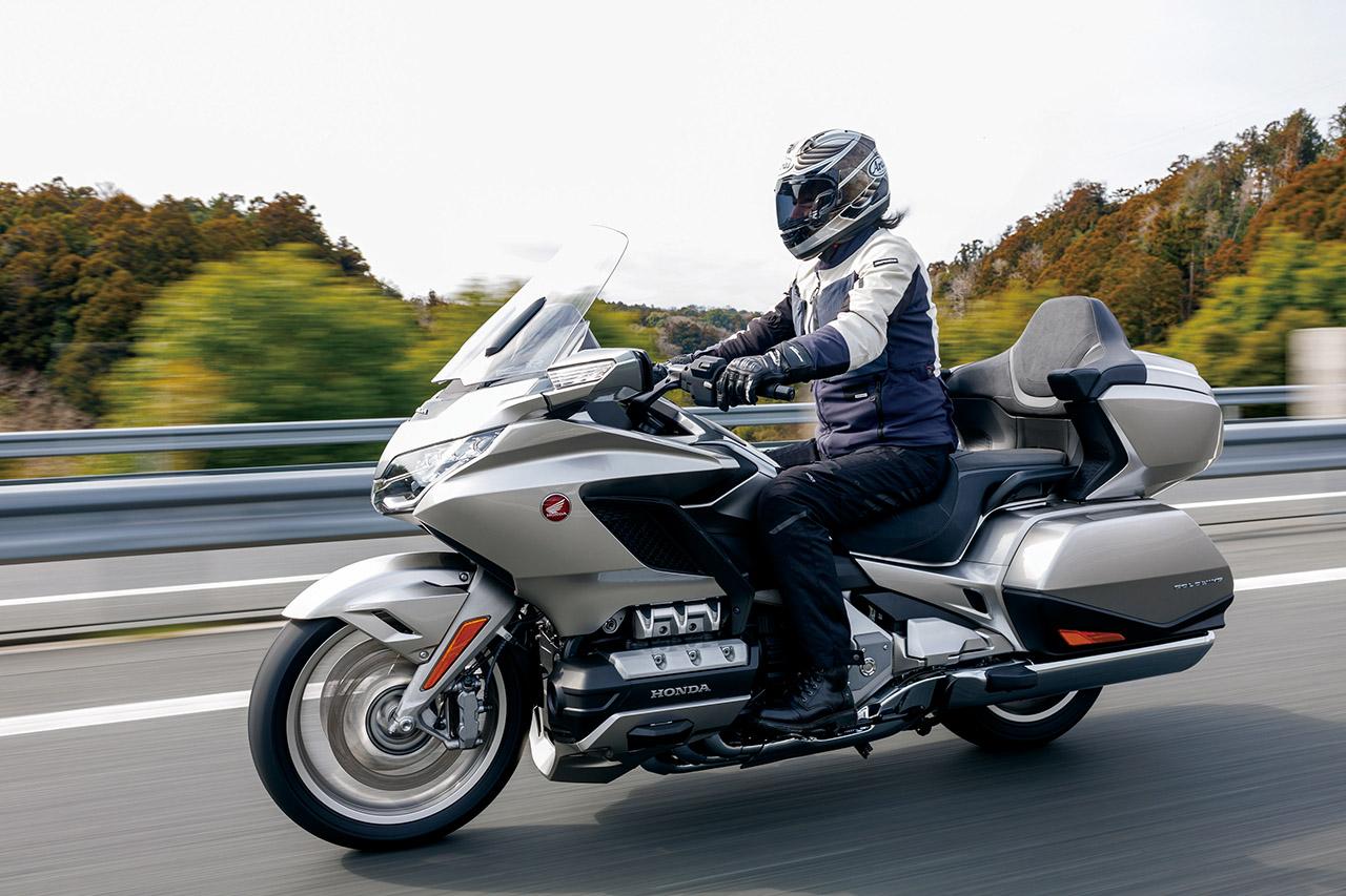 画像 : 2番目の画像 - 【写真7枚】ミシュラン「ROAD W GT」タイヤ・インプレ - webオートバイ