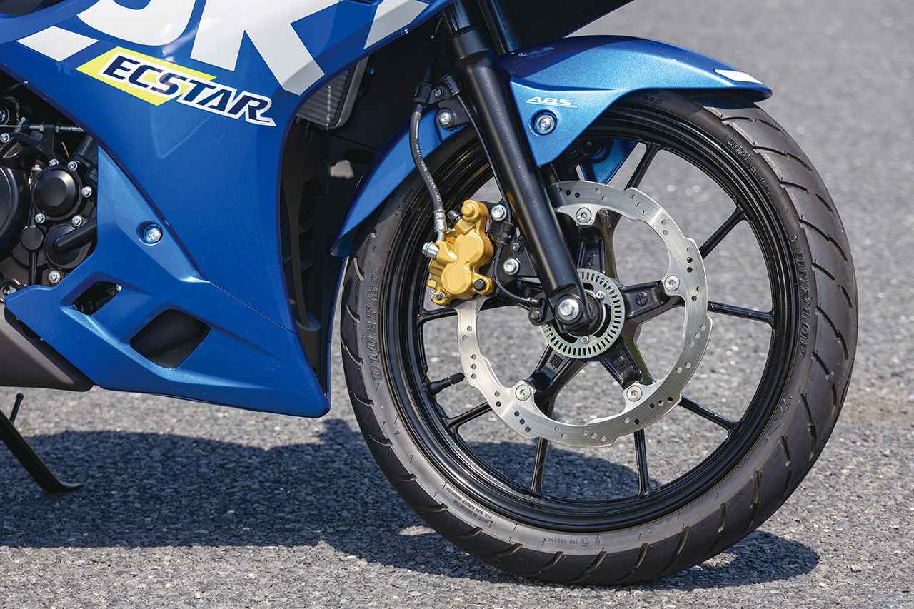 画像: Φ31mm正立式フロントフォークとリンク式モノショックを装備。フロントΦ290mmペタルディスク+ABSで制動力と安全性を両立し、軽快なハンドリングを実現する。