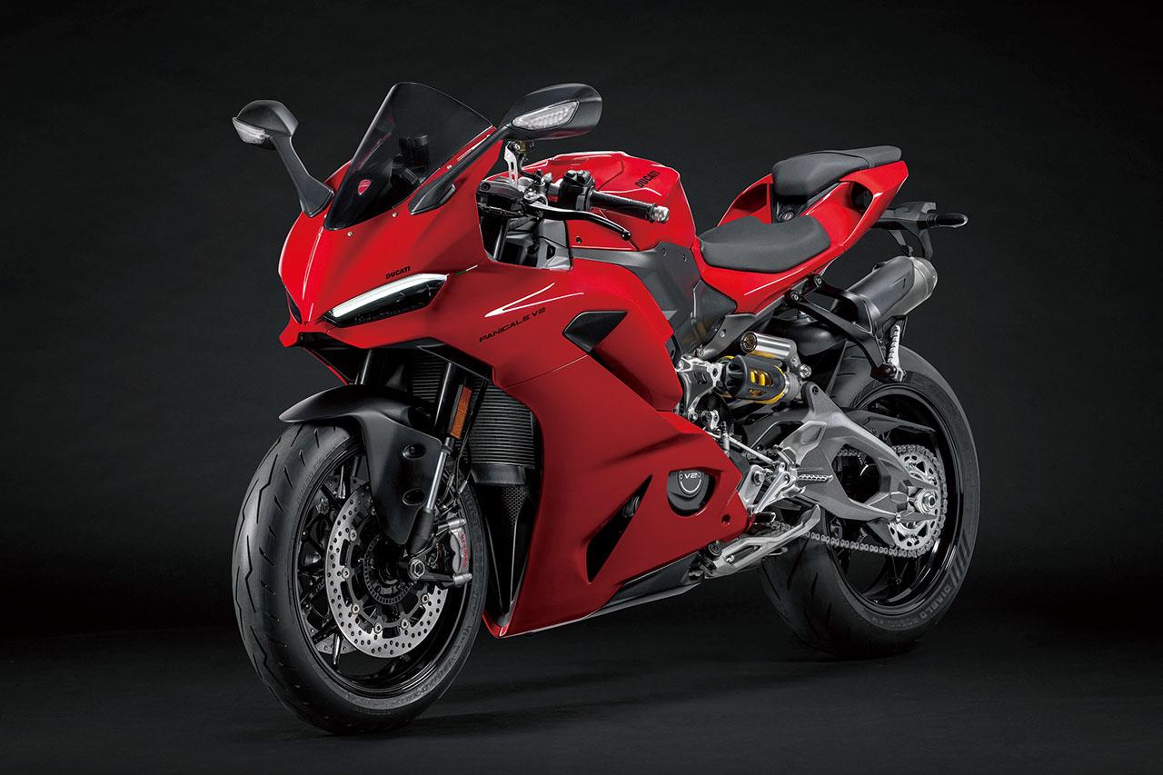 画像: DUCATI PANIGALE V2S 総排気量：890cc エンジン形式：水冷4ストロークDOHC4バルブV型2気筒 シート高：837mm 車両重量：177.6kg（燃料除く） 税込価格：240万8000円