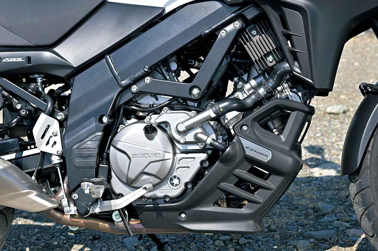 画像: 1999年のSV650から熟成を重ねてきた名機エンジンは今でも非常に使いやすい。アルミフレームも今やレアアイテムで650の魅力のひとつ。