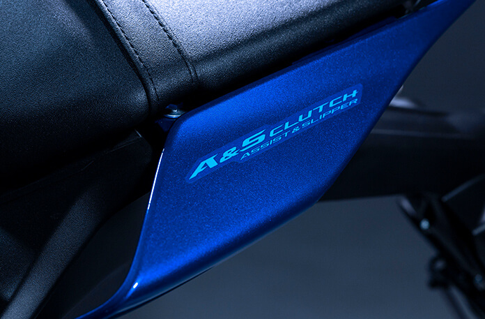 画像 : 23番目の画像 - 【写真24枚】ヤマハ「YZF-R15 ABS」 - webオートバイ