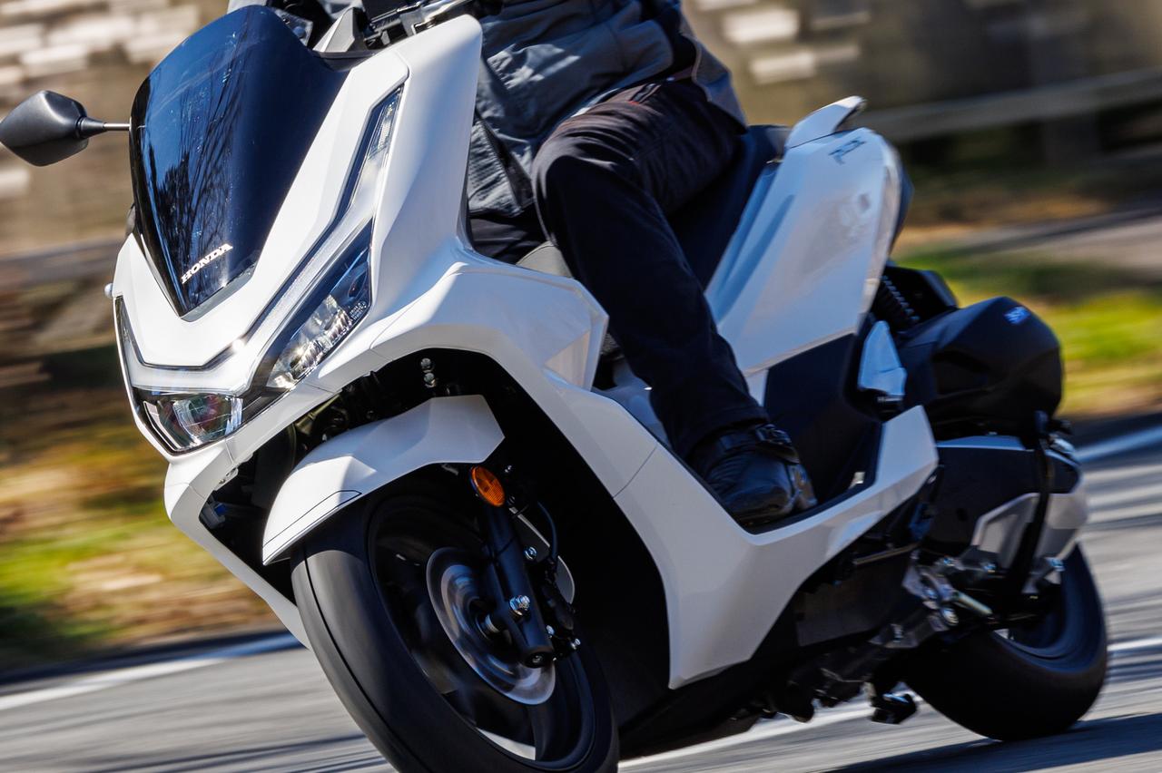 これは文句なし〉人気の原二スクーター・ホンダ「PCX」（2025年）の