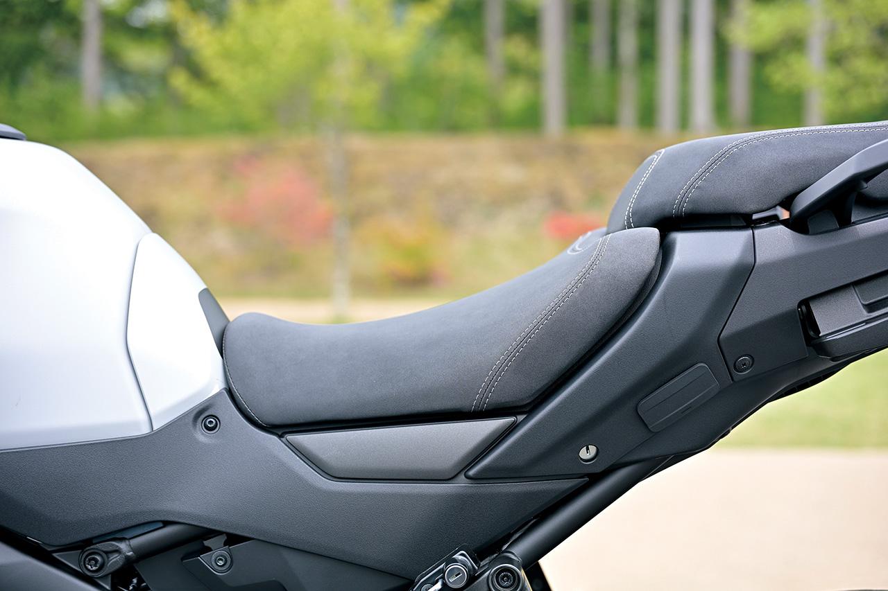 画像 : 18番目の画像 - 【写真30枚】【比較インプレ】ヤマハ「トレーサー9 GT ABS」VS ドゥカティ「ムルティストラーダ V4 S」〈横田編〉 - webオートバイ