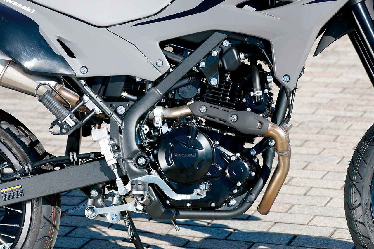 画像 : 3番目の画像 - 【写真5枚】カワサキ「KLX230SM」 - webオートバイ