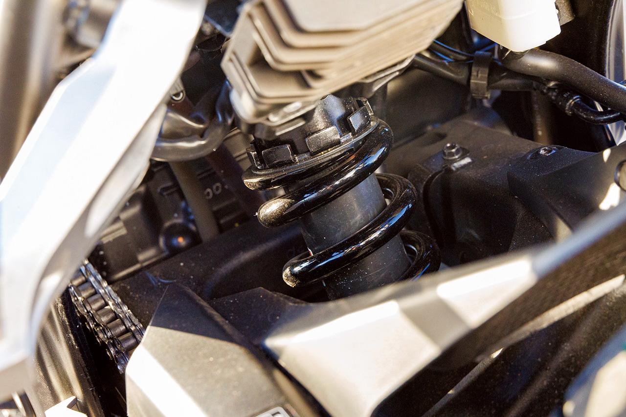 画像 : 2番目の画像 - 【写真10枚】ホンダ「CB1000 ホーネット」「CB1000 ホーネット SP」 - webオートバイ