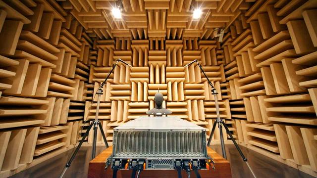 画像: 他にも音声テストが行なわれている研究室もありました。