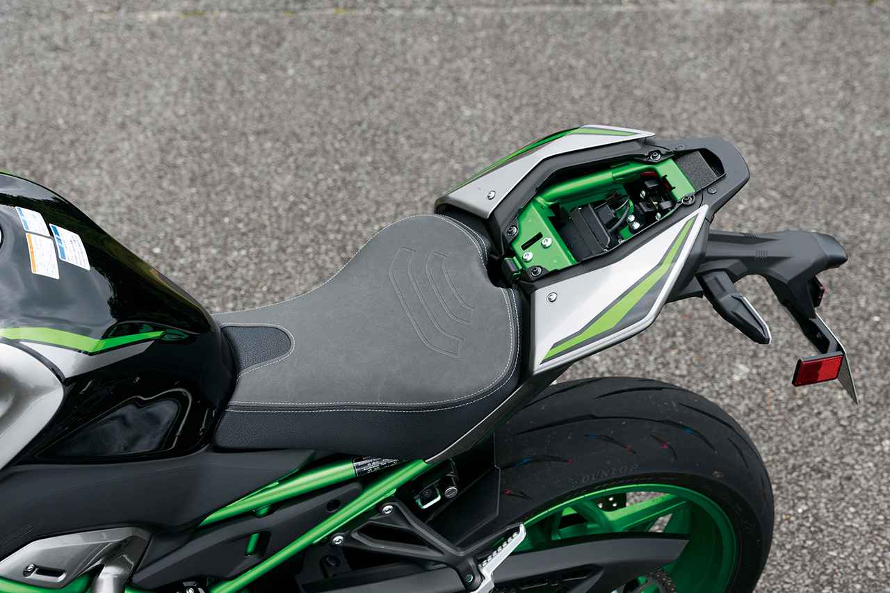 画像 : 13番目の画像 - 【写真13枚】カワサキ「Z900SE」 - webオートバイ