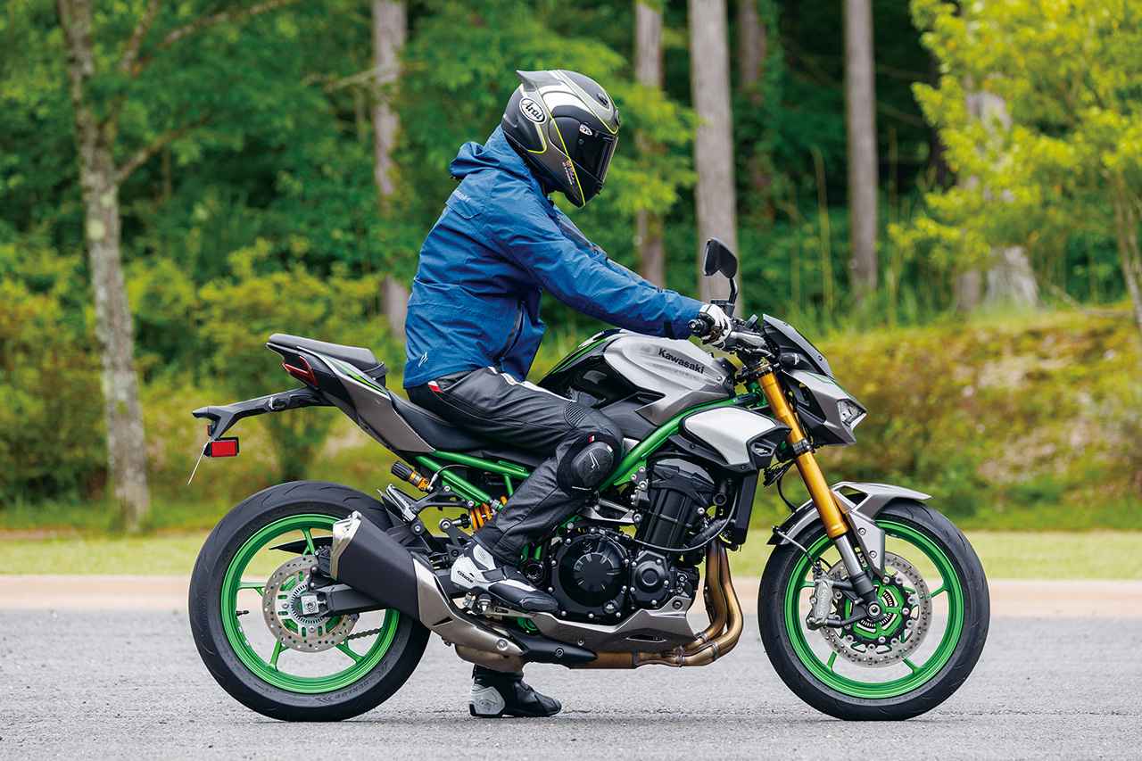 画像1: カワサキ「Z900SE」ライディングポジション・足つき性