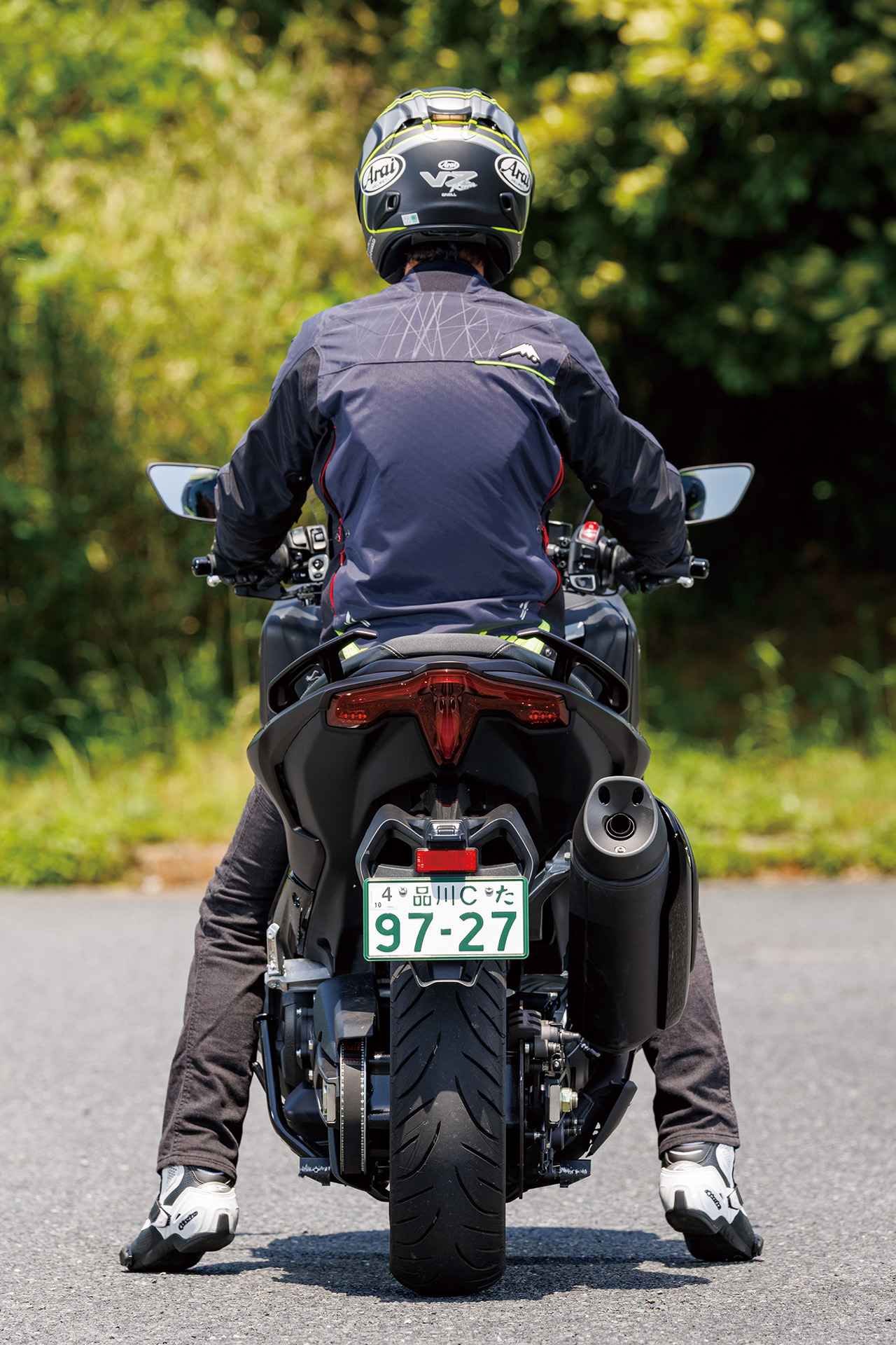 画像2: ヤマハ「TMAX560 TECH MAX ABS」ライディングポジション・足つき性