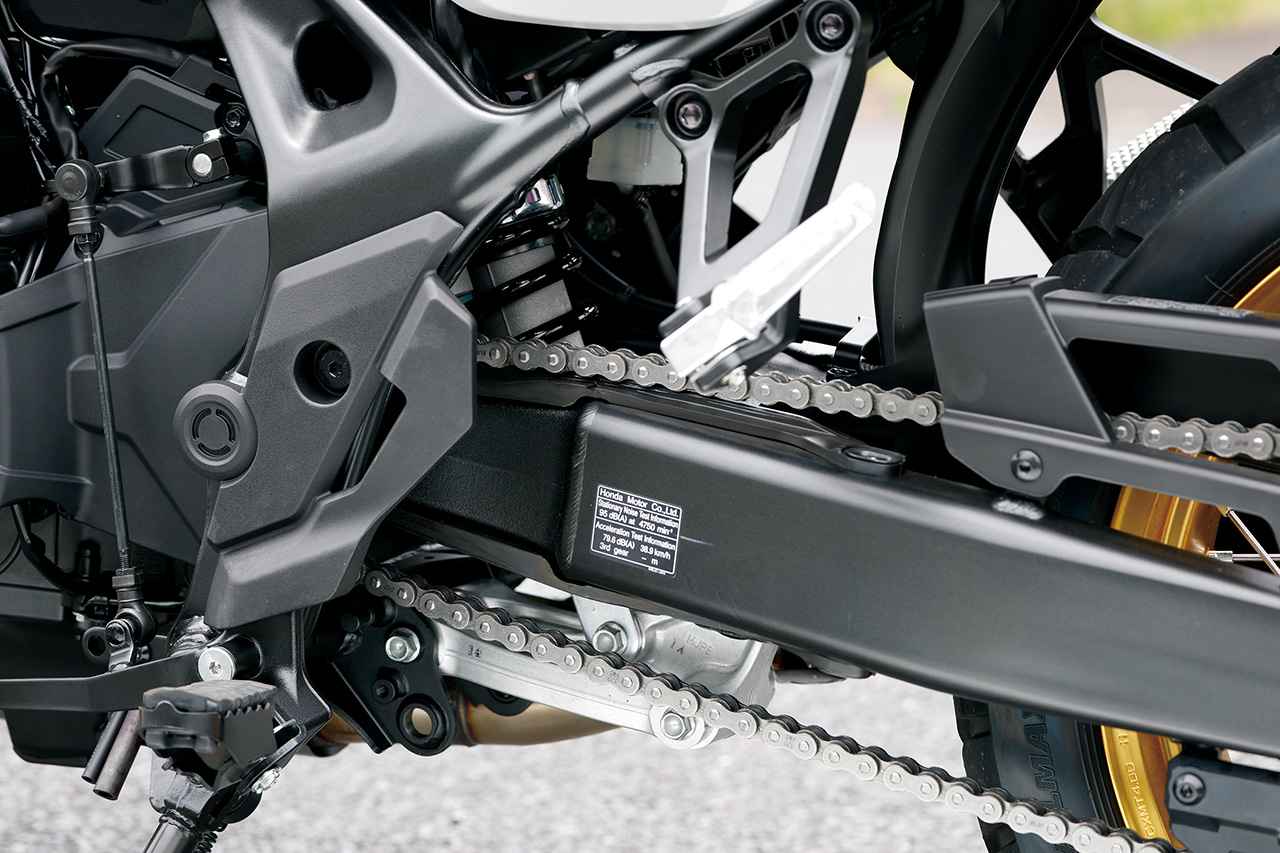 画像: 今回のモデルチェンジで前後のサスペンションセッティングを変更することで、シーンを選ばず快適性を向上させた。