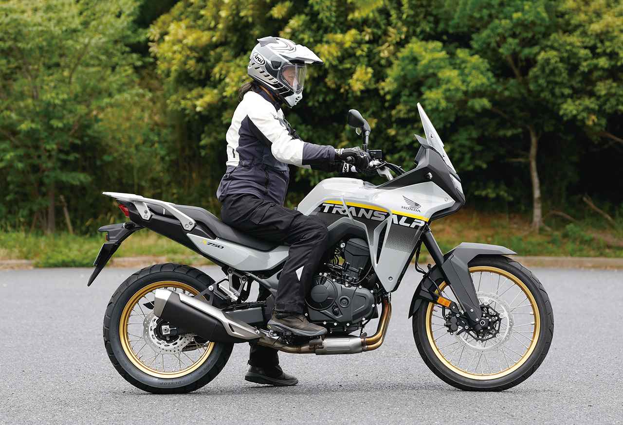 画像1: ホンダ「XL750トランザルプ」ライディングポジション・足つき性