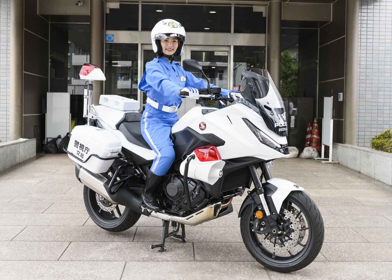 画像: 1日キャンペーン隊長の“なっちゃんも”クイーンスターズの隊服で登場!