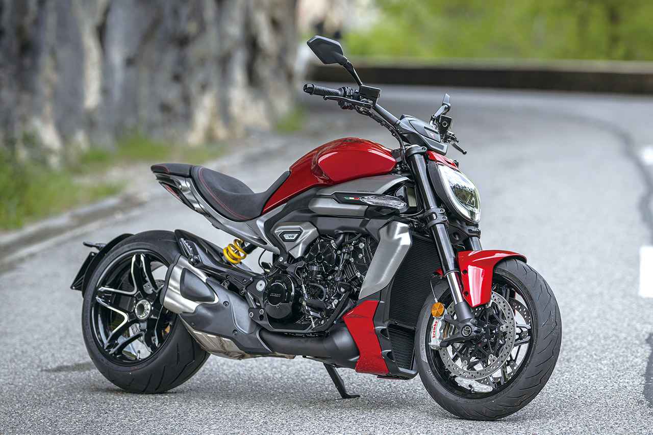 画像: Ducati XDiavel V4 2025年モデル 総排気量：1158cc エンジン形式：水冷4ストDOHC4バルブV型4気筒 シート高：770mm 車両重量：229kg（燃料を除く） 税込価格：333万5000円