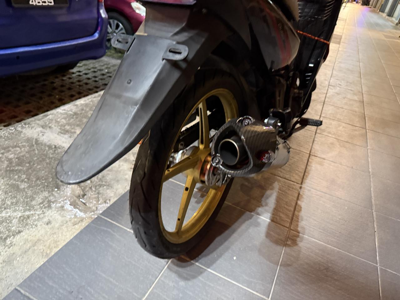 画像1: CBR600RRで鈴鹿サーキットを走る! バトラックスプロショップ走行会に参加しました【葉月美優のライディングレポート】