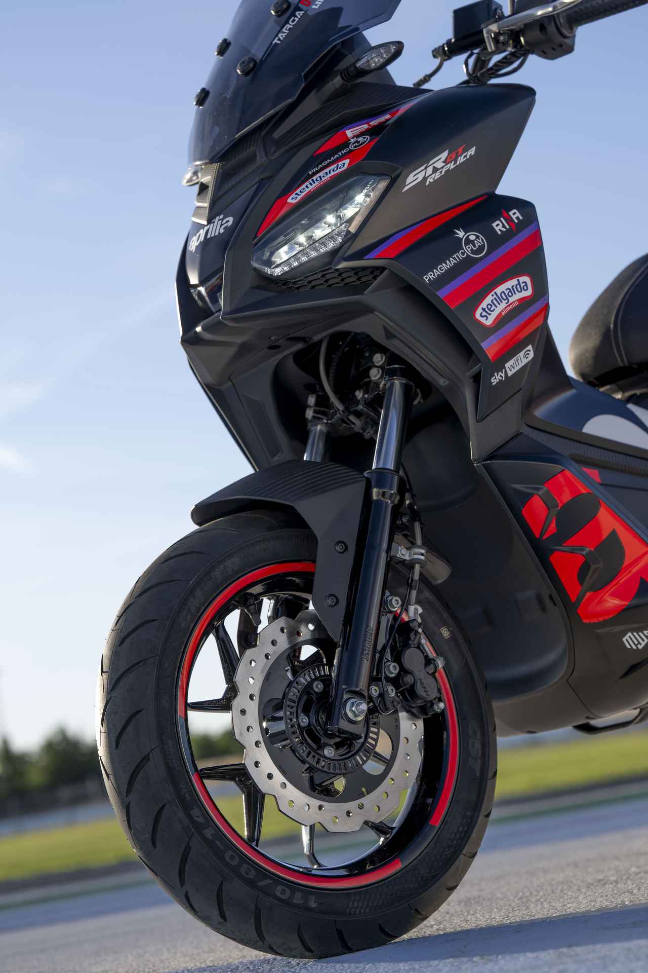 画像 : 17番目の画像 - 【写真23枚】アプリリア「SR GT 200 レプリカ」2025年モデル - webオートバイ