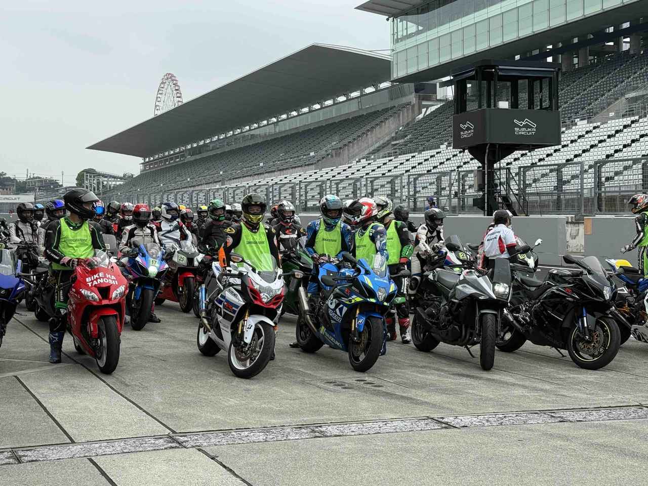 画像19: CBR600RRで鈴鹿サーキットを走る! バトラックスプロショップ走行会に参加しました【葉月美優のライディングレポート】
