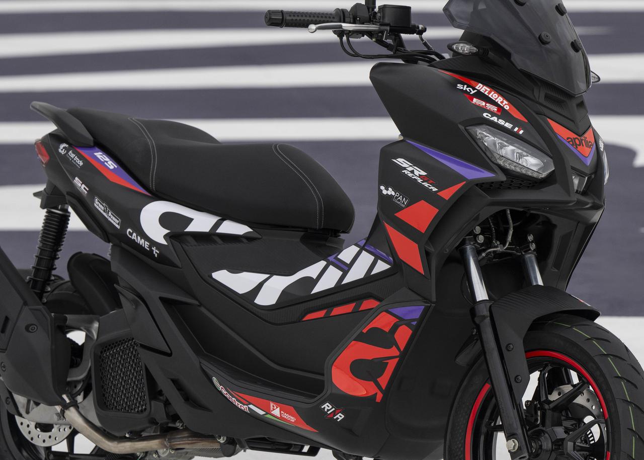 画像: 【2024年モデル情報】アプリリア「SR GT 200 レプリカ」 - webオートバイ