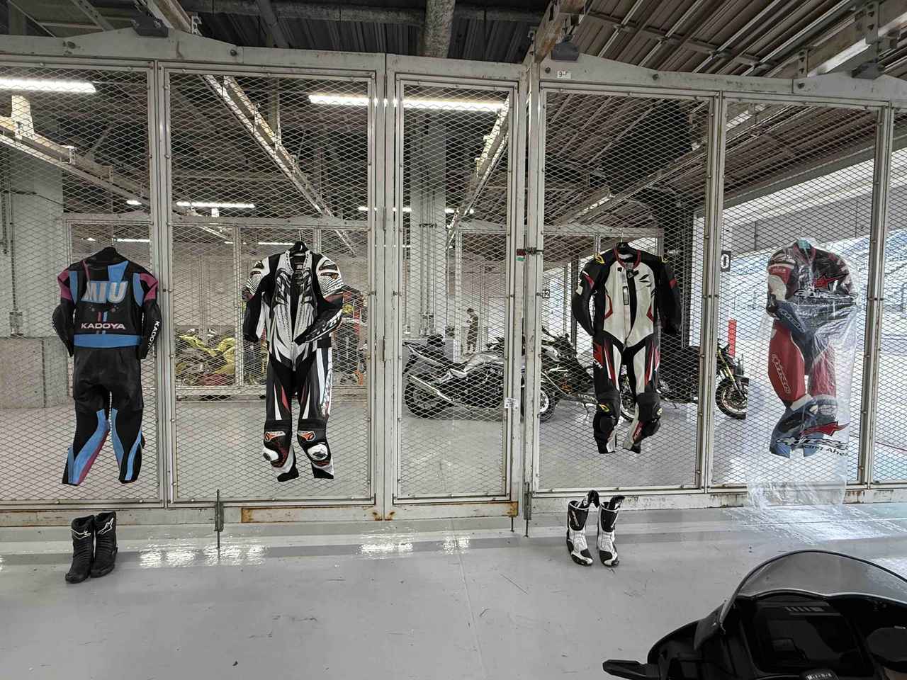 画像12: CBR600RRで鈴鹿サーキットを走る! バトラックスプロショップ走行会に参加しました【葉月美優のライディングレポート】