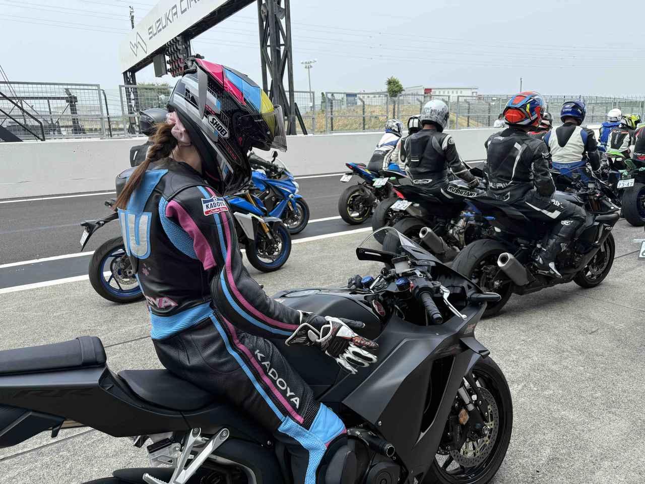 画像18: CBR600RRで鈴鹿サーキットを走る! バトラックスプロショップ走行会に参加しました【葉月美優のライディングレポート】