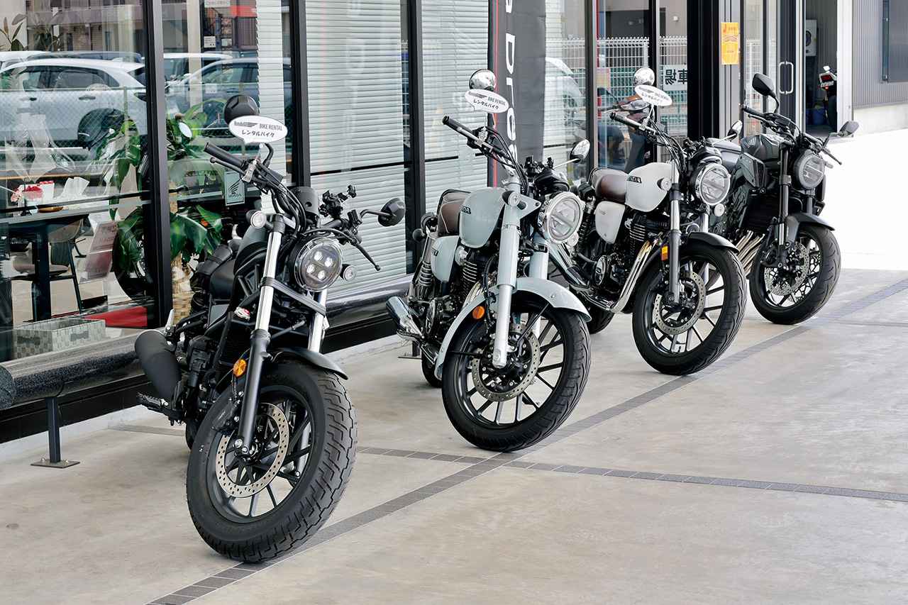 画像: 試乗車もラインアップは充実。初心者向けだけでなくCBR1000RR-RやCB1300SFなども用意。「乗れないと思っている車両も、実際に試乗してみると自分にも乗れるバイクだと気づいて購入される方もいらっしゃいます」(香川店長)