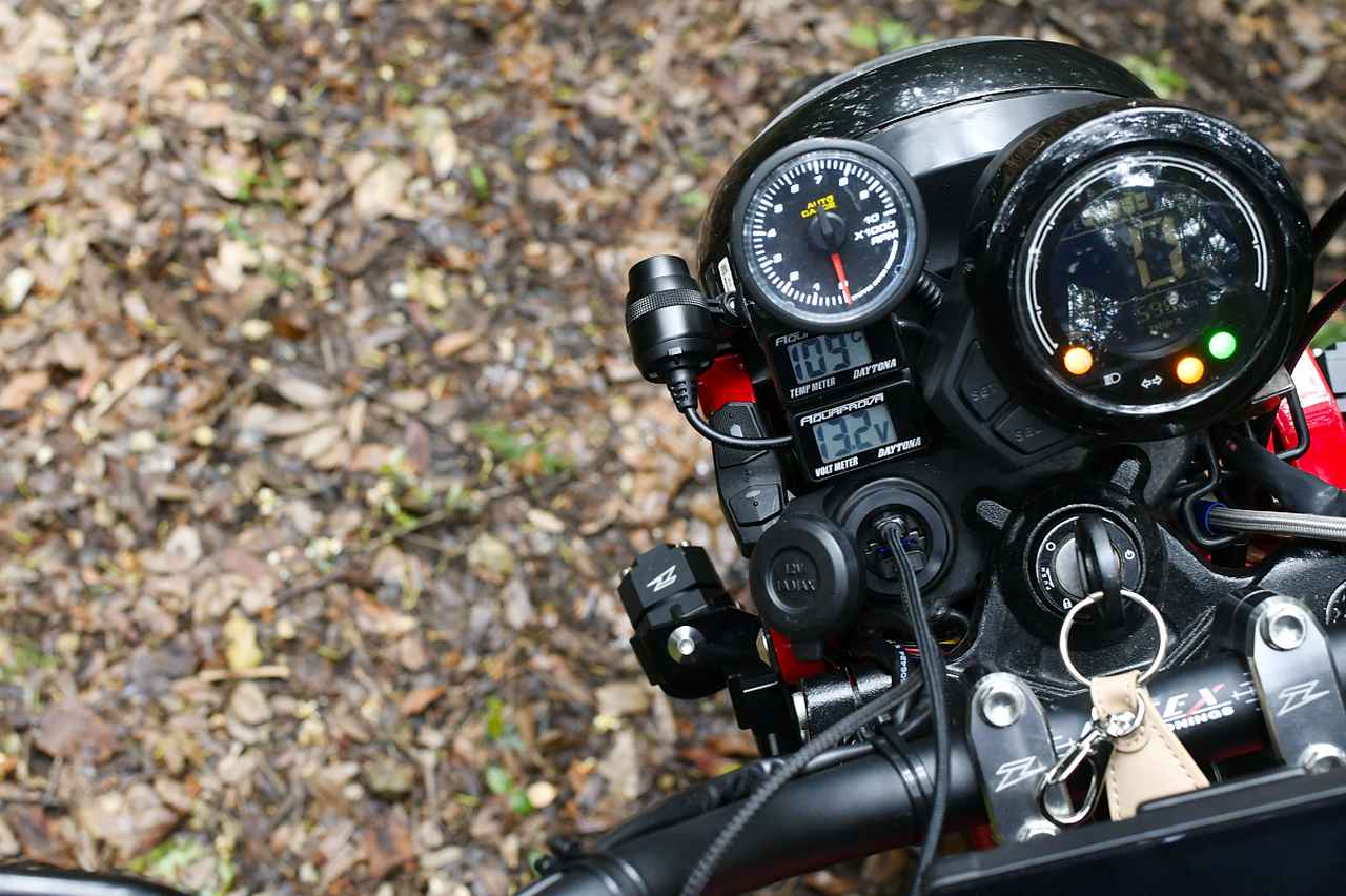 画像2: ユニルオパール 10W-60 RACINGを入れた感想