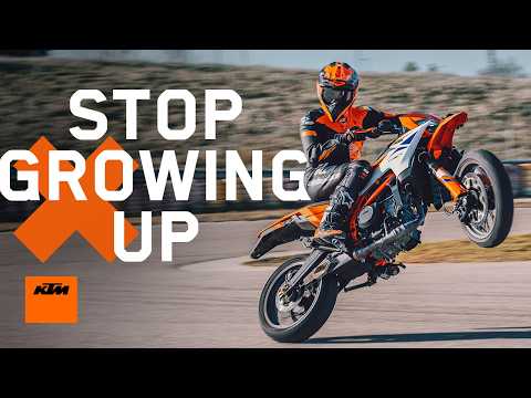画像: KTM 390 SMC R – Behave somewhere else | KTM www.youtube.com
