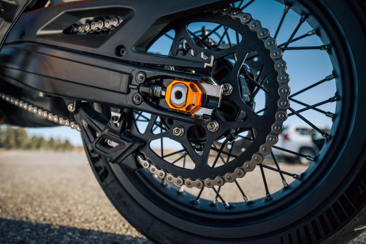 画像4: KTM「390 SMC R」の概要