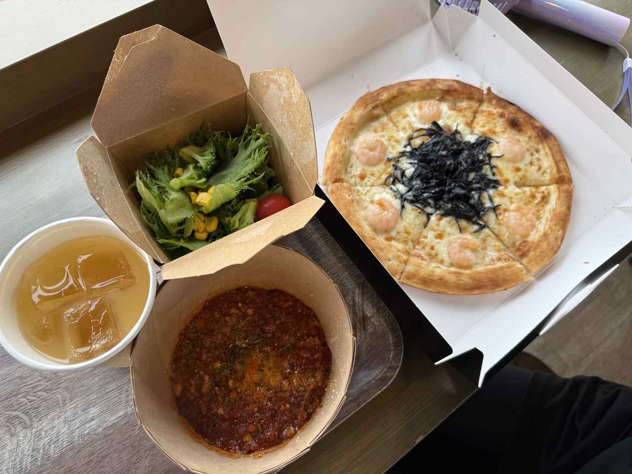 画像6: お昼は気になっていたカフェに突撃!