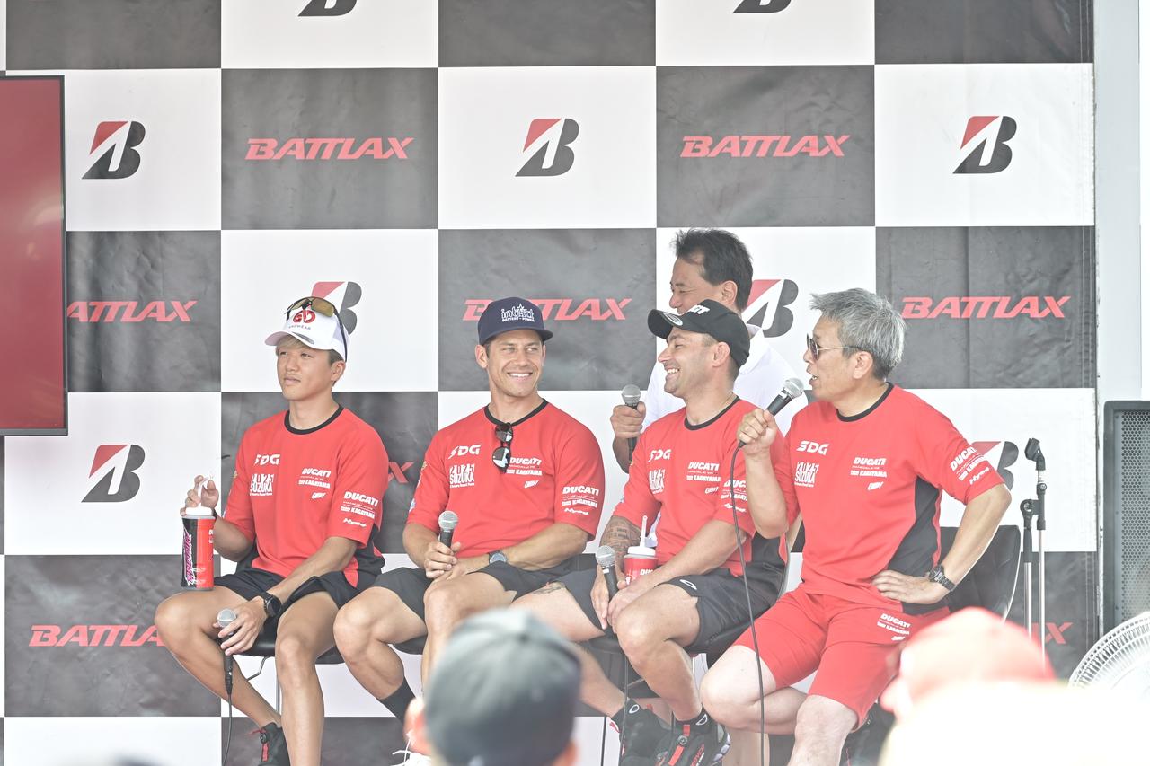 画像: トークショーの様子 SDG DUCATI Team KAGAYAMA 水野涼選手/レオン・ハスラム選手/ マルセル・シュロッター選手