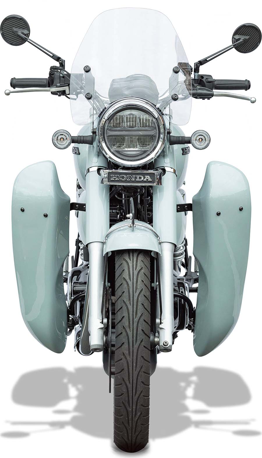 画像3: クラシカルな“C”の ロー＆ワイド感を よりデフォルメする／GB350C