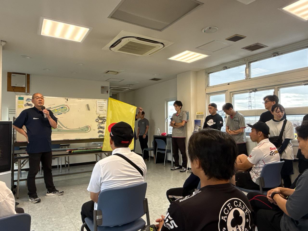 画像5: CBR600RRレーサーでついに本格初走行! 筑波サーキットで開催されたKRT走行会に参加しました【葉月美優のライディングレポート】