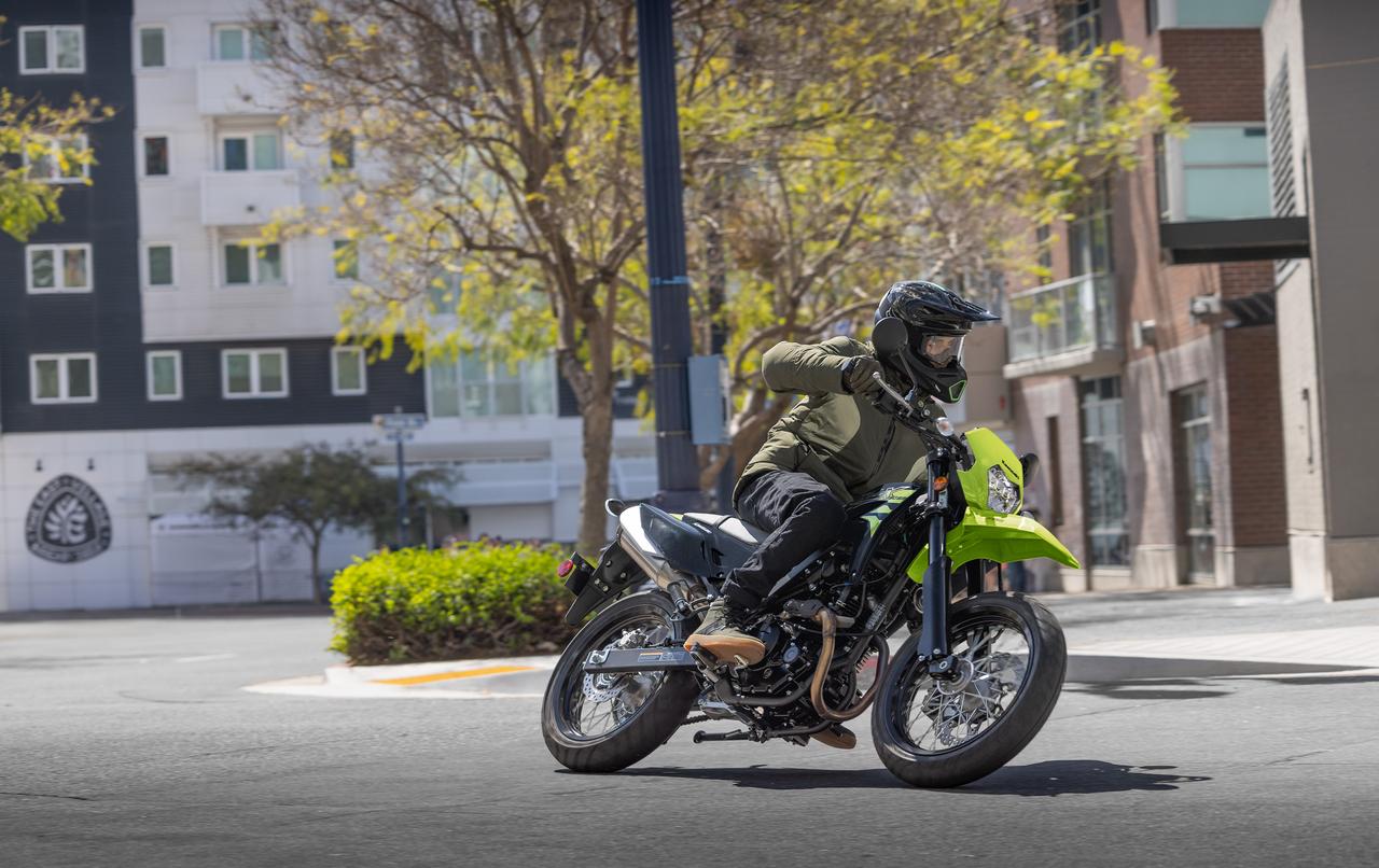 画像 : 8番目の画像 - 【写真10枚】カワサキ「KLX230SM」2026年モデル - webオートバイ