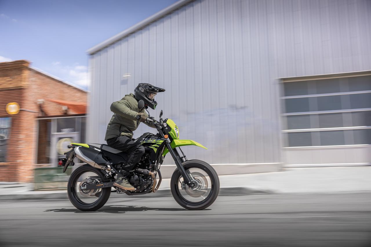 画像 : 9番目の画像 - 【写真10枚】カワサキ「KLX230SM」2026年モデル - webオートバイ