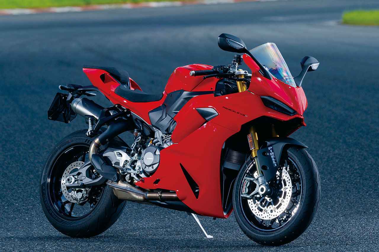 画像: Ducati PANIGALE V2 S 総排気量:890cc エンジン形式:水冷4ストDOHC4バルブV型2気筒 シート高:837mm 車両重量:177.6kg 発売日:2025年6月21日 税込価格:240万8000円
