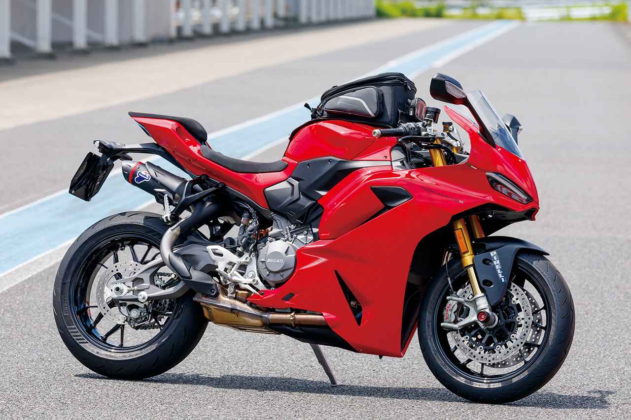画像1: 【レビュー】ドゥカティ「パニガーレV2S」インプレ|難しさを感じさせず操る楽しさに溢れた新時代のドゥカティが誕生