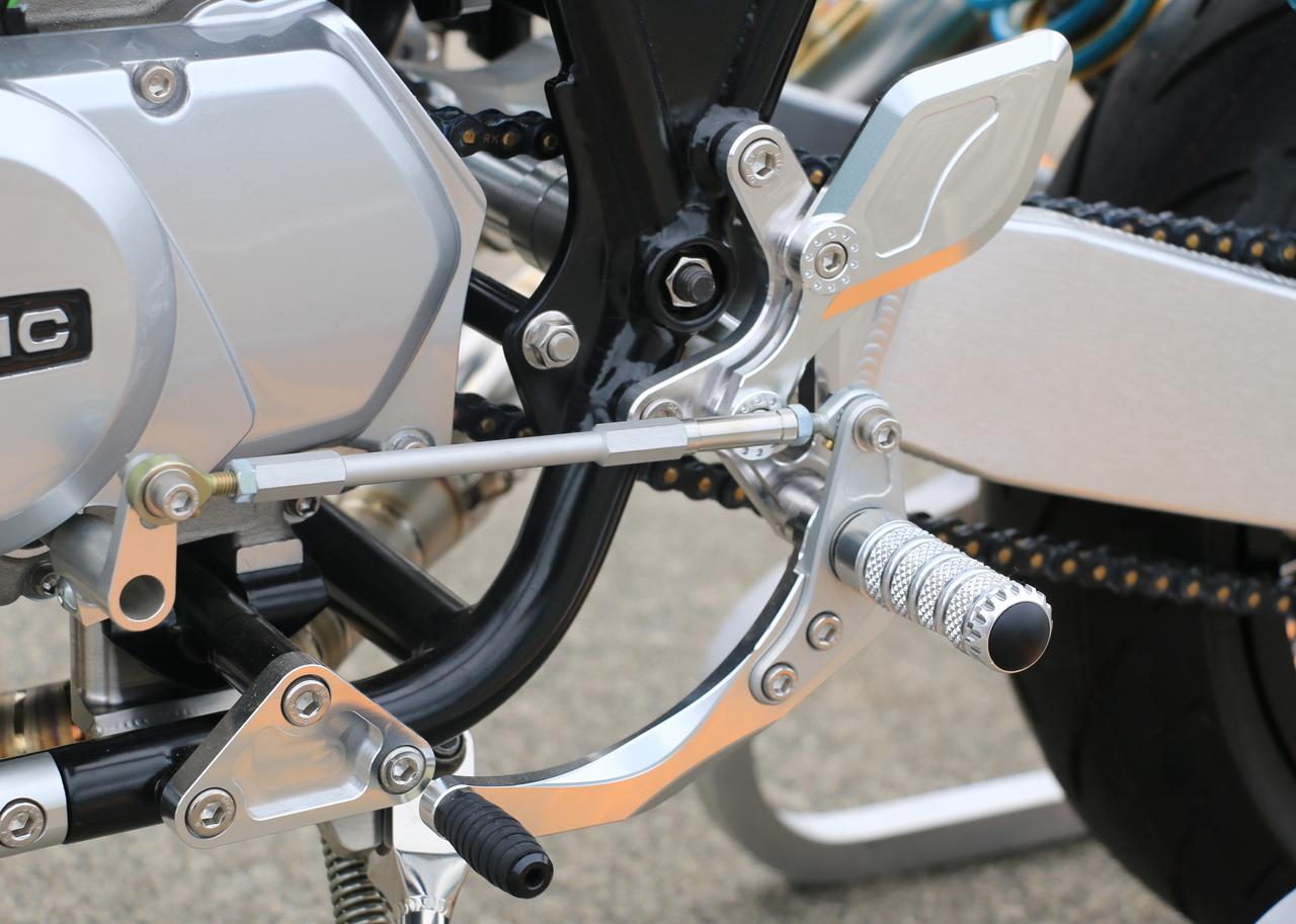 画像17: ホンダ モンキーをベースにまるでビッグバイクのようなスタイリングに激変させたスペシャルカスタムマシン